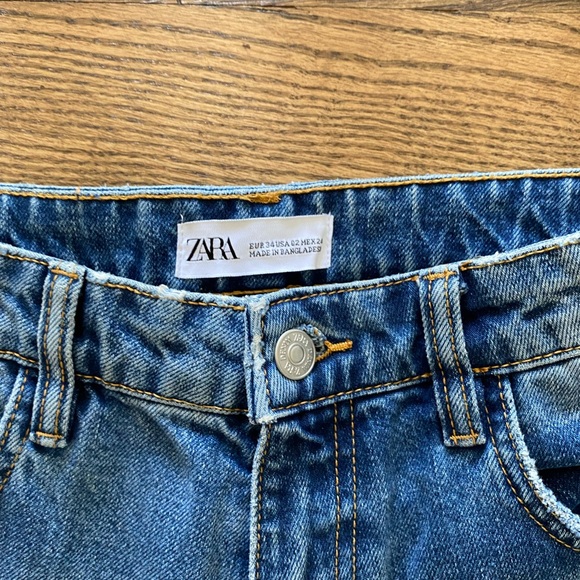 Zara Ripped Straight Fit Jean - Picture 2 of 4